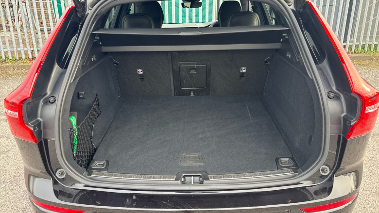 Volvo XC60 2.0 B5P Plus Black Edition 5dr AWD Geartronic Petrol Estate